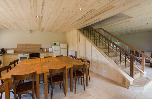 Saint-Julien-en-Vercors House | Gîte Le Chalimont: Holiday Home with Mountain View, Shared Garden and Wi-Fi