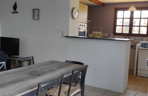 Saint-Pierre-de-Vassols Apartment | Gîte "Le Limon" - Private swimming pool and access
