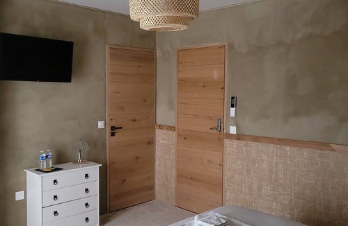Orchamps Bed & Breakfast | GITE LE GEVOT - Nuitée EV6 tout confort