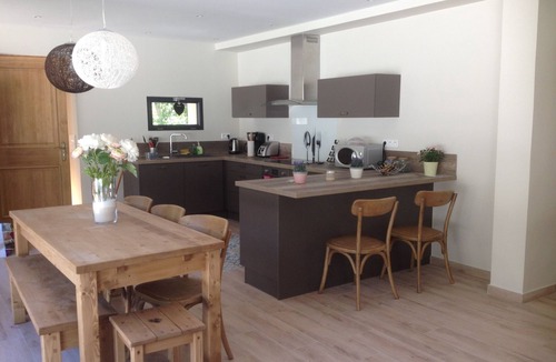 Mornas House | Gite Le Grand Angle