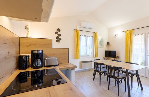 Bessas House | Gite Le Micocoulier La Fontinelle – Peaceful Retreat in Ardèche Near Vallon Pont d'Arc