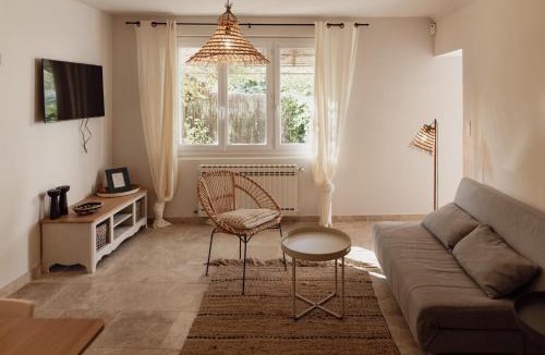 Mormoiron House | GITE LE TILLEUL