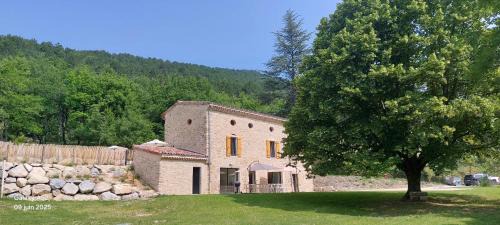 Dieulefit House | Gite LES PEYRIERES avec piscine