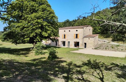Dieulefit House | Gite LES PEYRIERES avec piscine