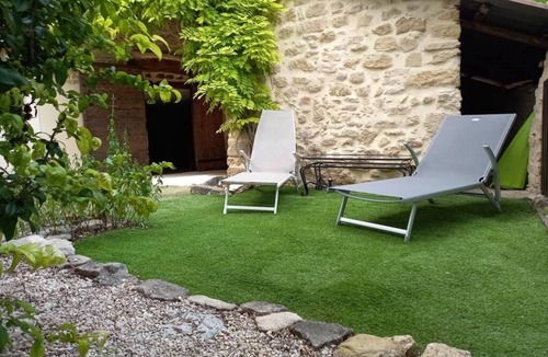 Crillon-le-Brave House | GITE "MOULIN PONT DE CRILLON