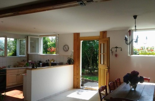 Avermes Cottage | Gite Moulins, 2 bedrooms, 5 persons