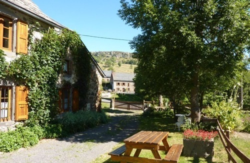 Chastel-sur-Murat Cottage | Gite Murat-Chastel-sur-Murat, 1 bedroom, 4 persons