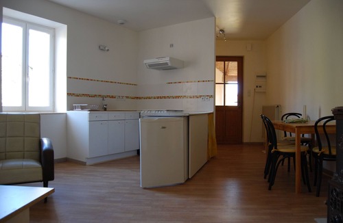Jalogny Apartment | Gîte "near the wash house