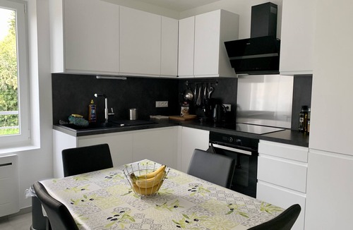 Baume-les-Dames Apartment | Gîte overlooking the Doubs, close to hiking trails