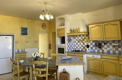 Pierrefitte-sur-Loire Cottage | Gite Pierrefitte-sur-Loire, 5 bedrooms, 12 persons