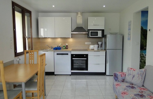 Foncine-le-Haut Apartment | Gite Roses Jura Mountains with Spa Sauna river