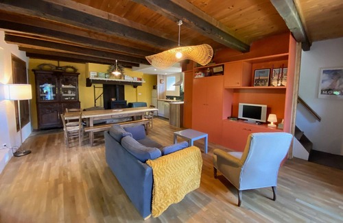 Saint-Chely-d'Aubrac Cottage | Gite Saint-Chély-d'Aubrac, 2 bedrooms, 5 persons