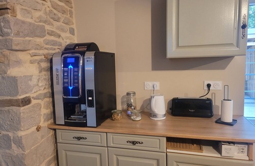 Orchamps Cottage | Gite Sejour Tout Confort 10 Personnes Jura Proche Dole EV6
