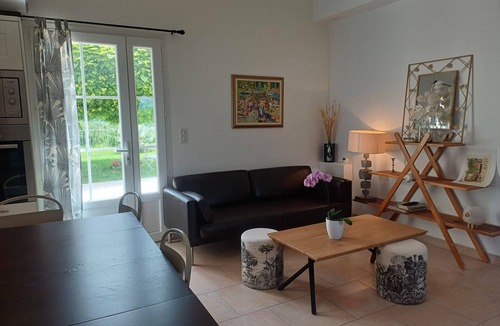 Mormoiron House | Gite sur Domaine Viticole Avec Piscine Chauffée