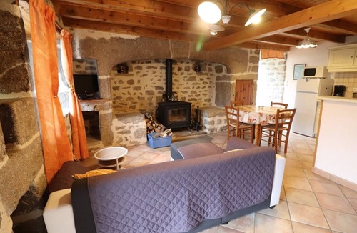 Saint-Marc Cottage | Gite Val-d'Arcomie-Saint-Marc, 2 bedrooms, 4 persons