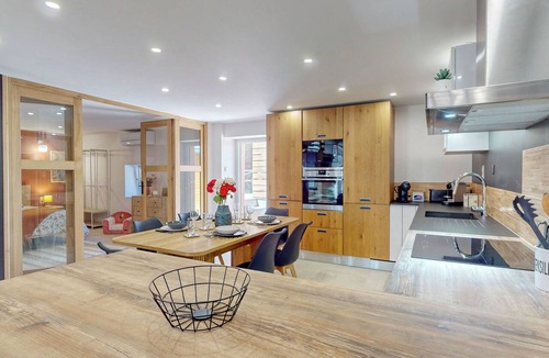 Chaligny House | Gîte with Jacuzzi and breathtaking views of the countryside