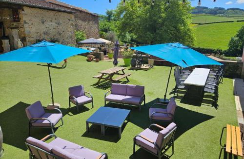 Bourgvilain House | Gites de groupes Les Muriers