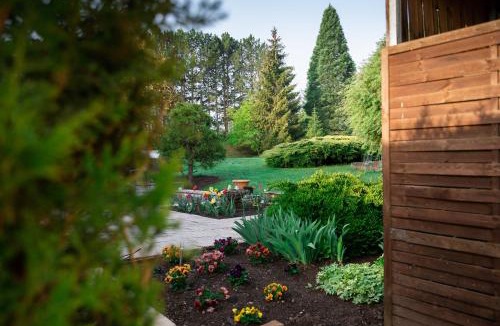 Mattaincourt House | Gites Les jardins de Qiara