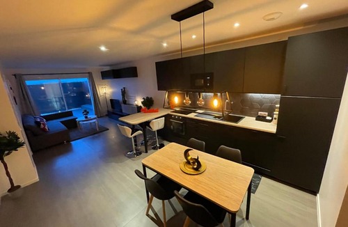 Villejust Apartment | GOLD COCOON T3 74m2 proche centre ville