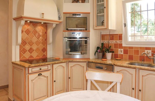 Saint-Didier House | Gorgeous home in Saint Didier