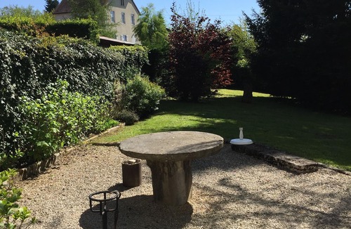 Chille House | Graine de Douceur Jura- Chille house with garden 2 to 8 persons
