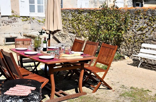 Deux-Chaises Cottage | Grand 17th-century mansion, air conditioning, linen and cleaning included