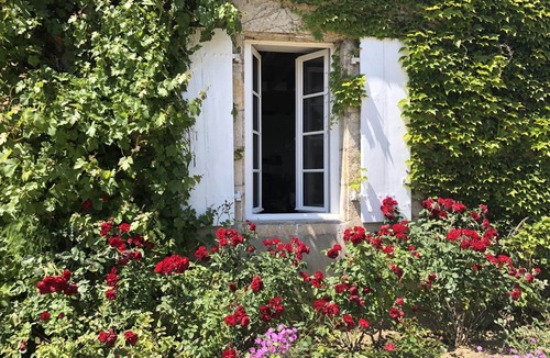 Deux-Chaises Cottage | Grand 17th-century mansion, air conditioning, linen and cleaning included