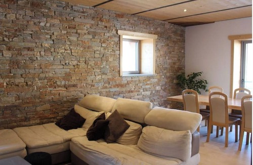 Orchamps-Vennes House | Grand Appartement Avec Loggia