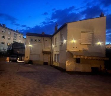 Issoire Apartment | Grand appartement familiale