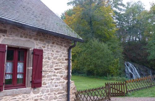 Barrais-Bussolles House | Grand gîte à Barrais-Bussolles avec cheminée et animaux acceptés - FR-1-489-21
