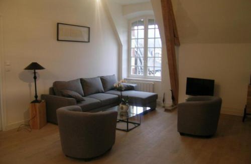 Trevol House | Grand gîte rénové proche Moulins pour 10 pers, animaux admis, WiFi - FR-1-489-215