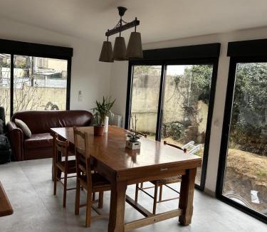 Vitry-sur-Seine Apartment | Grand Paris Cozy Stay Private Studios and Apartment Quick Access to Paris