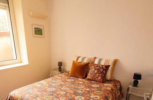Saint-Jean-Baptiste Apartment | Grand studio au centre de Besançon