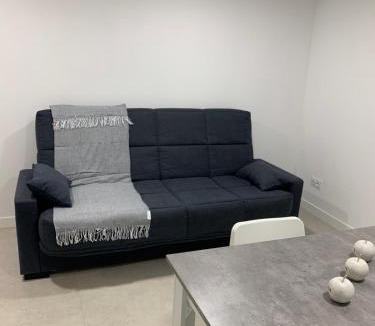 Montceau-les-Mines Apartment | Grand studio climatisée
