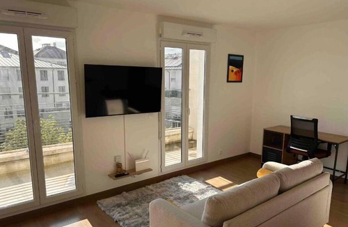 Villeneuve-le-Roi Apartment | Grand Studio de 37m2 Avec Terrasse de 12m2