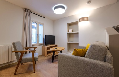 Lons-le-Saunier Condo | Grand T3 familial en centre-ville