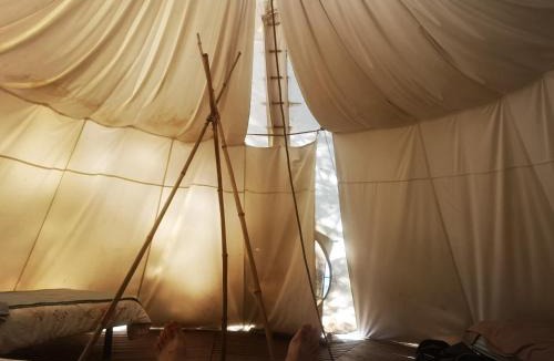 Montbrun Other | grand tipi traditionnel pour 2 à 5 personnes
