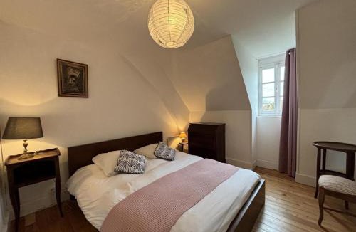 Deux-Chaises House | Grande demeure caractéristique du XVIIe siècle, climatisation, draps et ménage inclus - FR-1-489-126