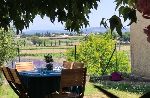 Pont-Saint-Esprit House | Grande Maison Avec Magnifique Piscine au Milieu D'un Jardin de 3000 m