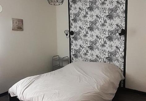 Reventin-Vaugris Villa | Grande maison plain pied,campagne, proche A7,parking privé, idéal pro et famille nombreuse