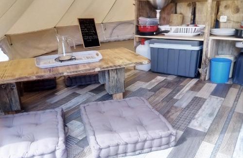 Saint-Andre-en-Royans Other | Grande tente au pied du Vercors