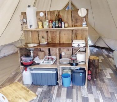 Saint-Andre-en-Royans Other | Grande tente au pied du Vercors
