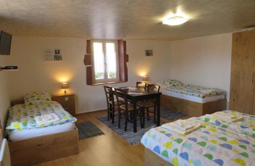 Anjeux Bed & Breakfast | Grange d'Anjeux Bed & Breakfast