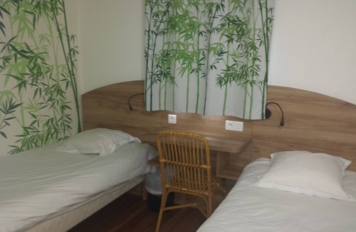 Fleury-Merogis Hotel | Green Hôtels Eco Fleury