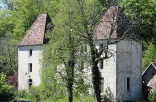 Nans-sous-Sainte-Anne Cabin | Green, magical, unusual, cozy accommodation for lovers