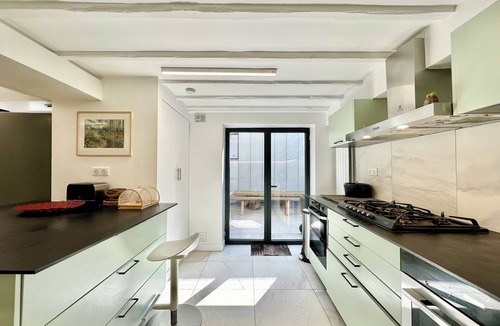 Bagneux House | Greenery House near Paris