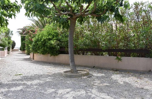 Les Ayguades House | Gruissan: Cozy 2-Room House with Mezzanine, Terrace, BBQ, Parking - Near Beach & Shops