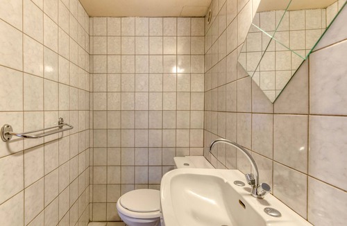 Saint-Jean-de-Vaulx House | Guest House 'Chambre 6' with Shared Terrace, Private Garden and Wi-Fi