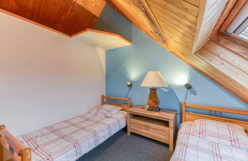 Saint-Jean-de-Vaulx House | Guest House 'Chambre 3' with Shared Terrace, Private Garden and Wi-Fi