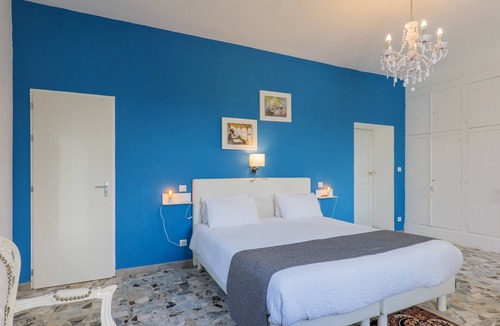 Saint-Alban-sous-Sampzon Bed & Breakfast | Guest Room "Jade" with Shared Pool, Wi-Fi, and Air Conditioning